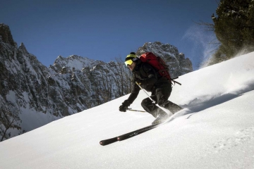 Avalanche courses occasionally involve a few turns :-)
