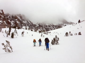 Heading towards Profile Lake in squally spring weather